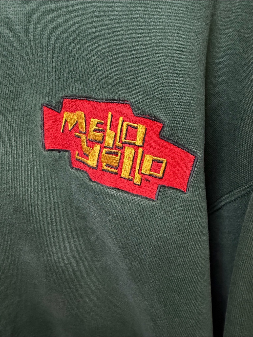 VTG embroidered patch Mello Yellow Soda Pop Logo XL crewneck sweatshirt Sweater